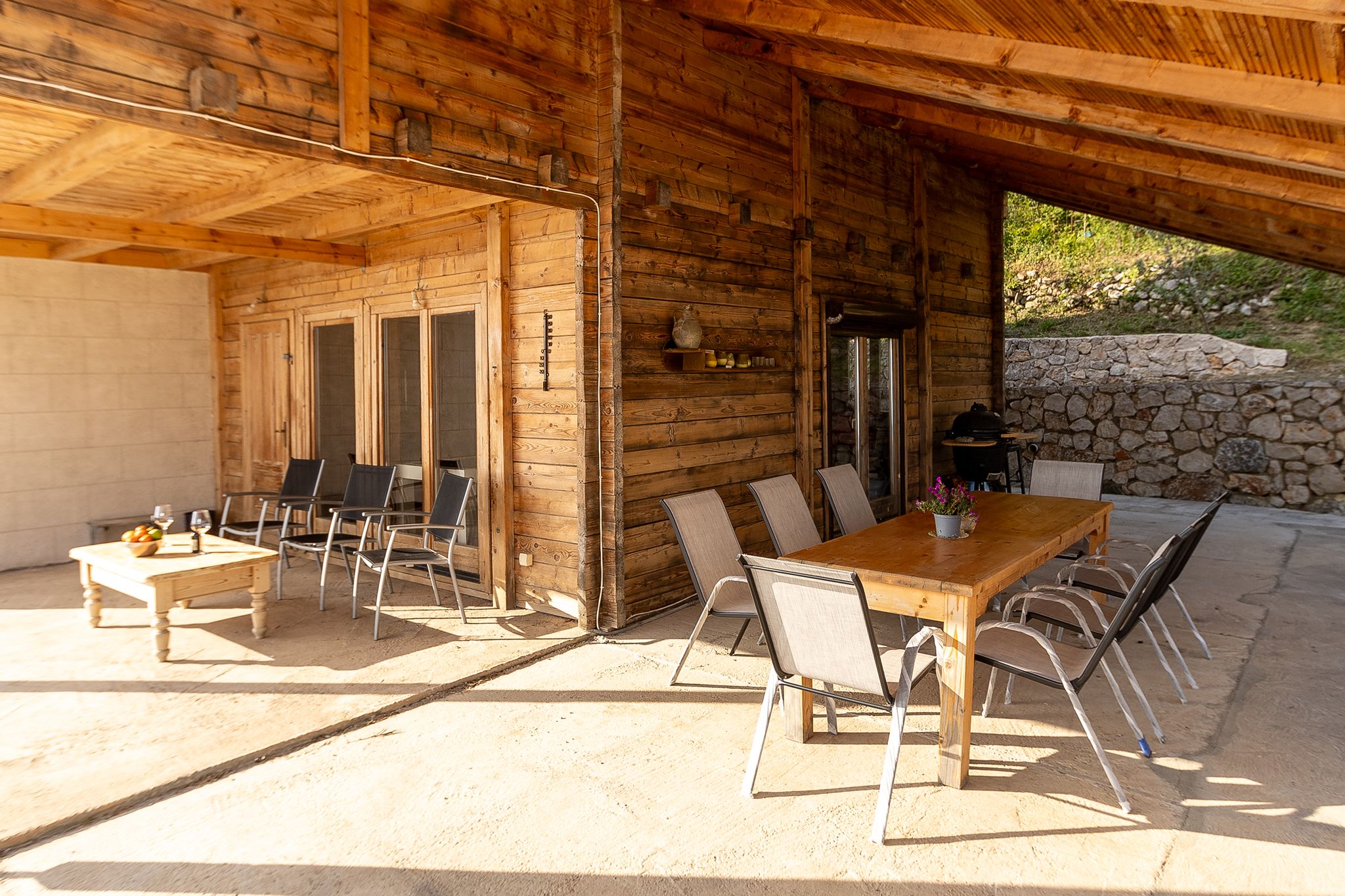 Covered terrace dining